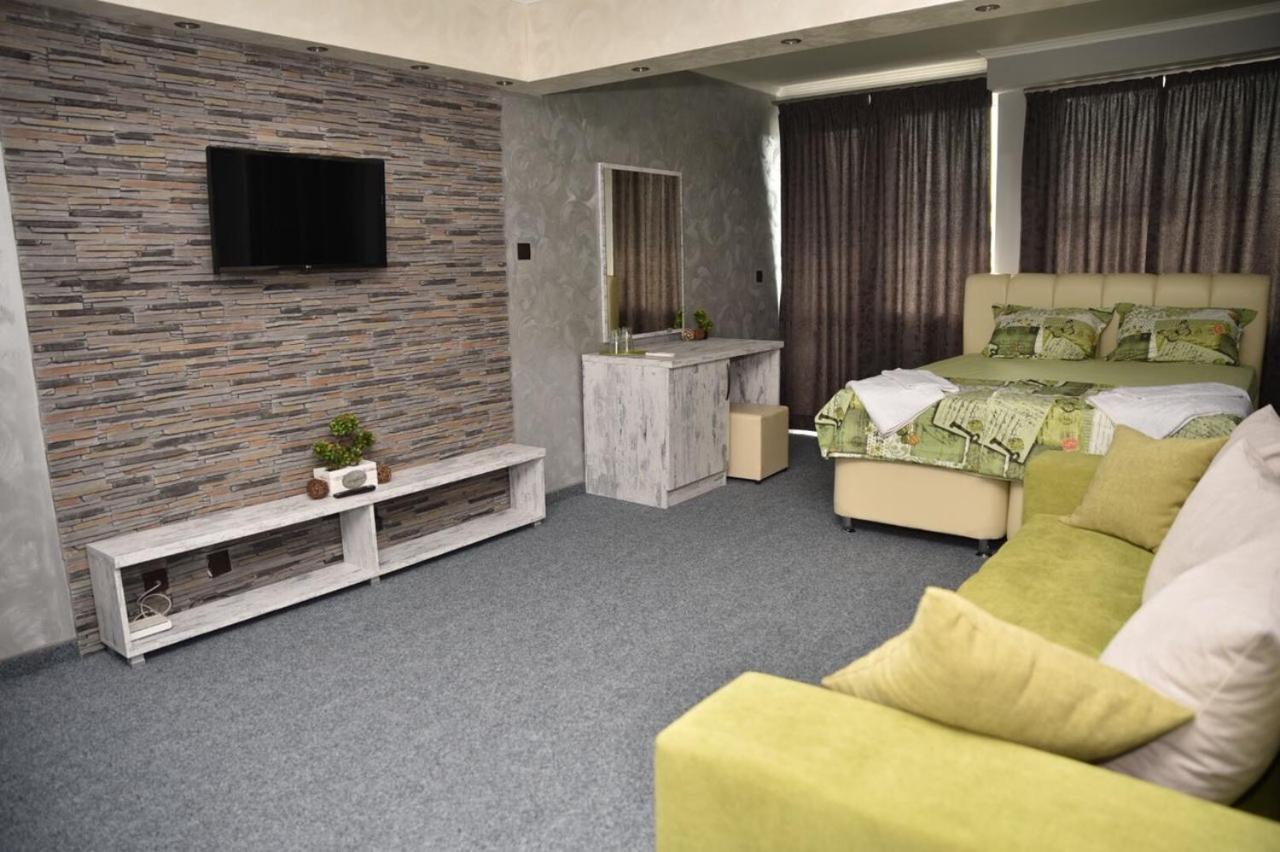 Studios Amigo Veliko Turnovo Bagian luar foto