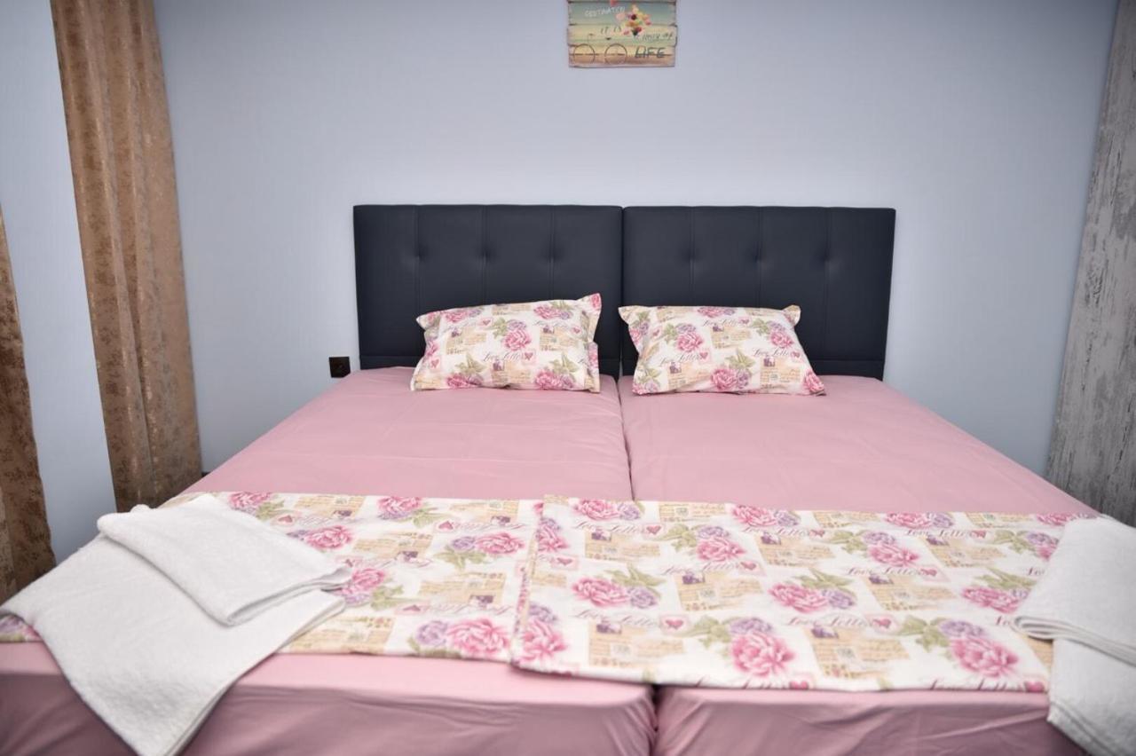Studios Amigo Veliko Turnovo Bagian luar foto