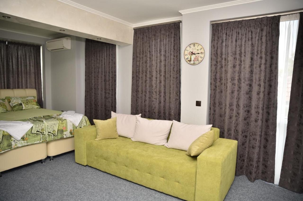 Studios Amigo Veliko Turnovo Bagian luar foto