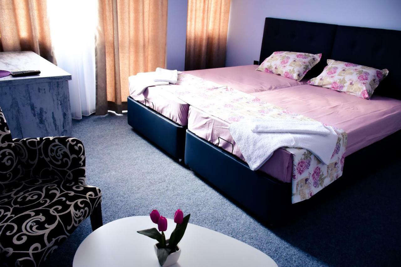 Studios Amigo Veliko Turnovo Bagian luar foto
